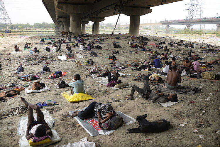 Hundreds of homeless die in extreme heat worldwide, every year